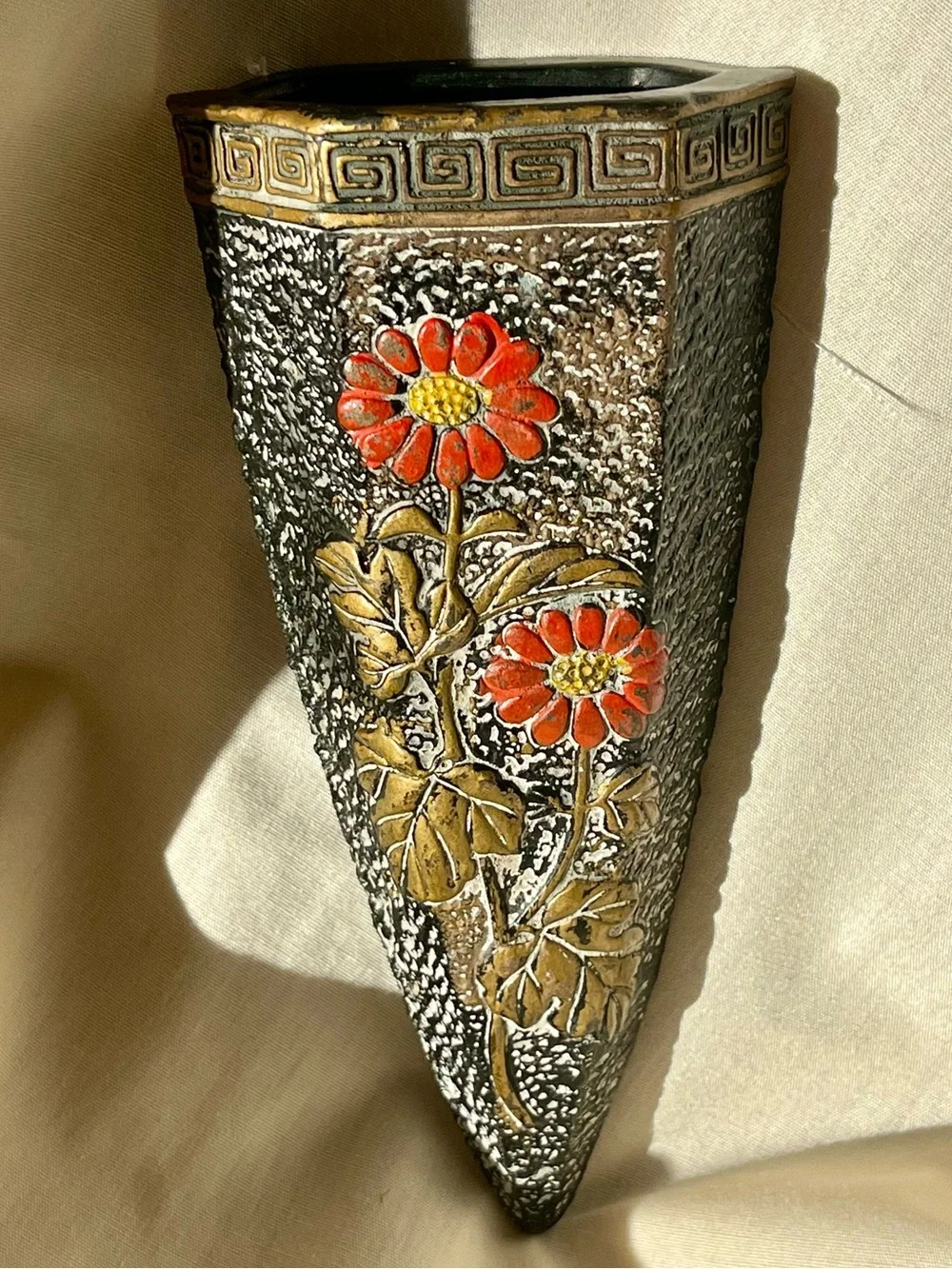 Vtg Tokanabe Japanese Blackware Ceramic Wall Pocket Vase Flower Planter Orange - Picture 16 of 16